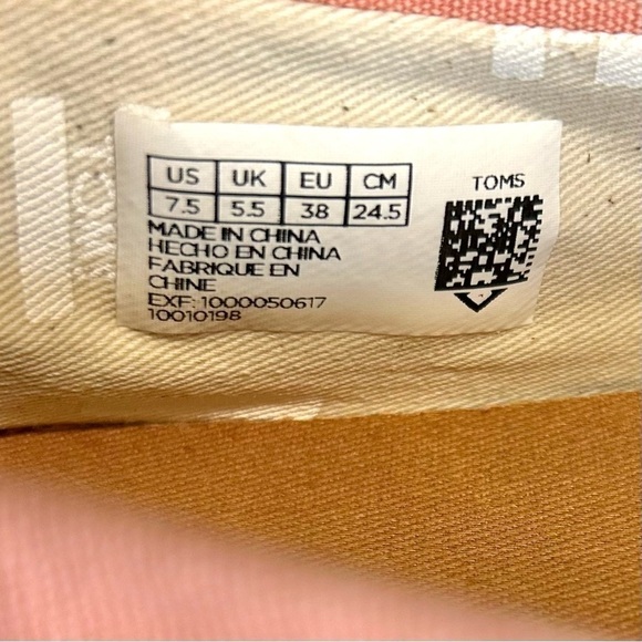 TOMS Pink Canvas Flats. Size 7.5 - Picture 8 of 8